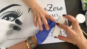 Applicazione Buffer Ricostruzione Unghie Applicazione Buffer Ricostruzione Unghie