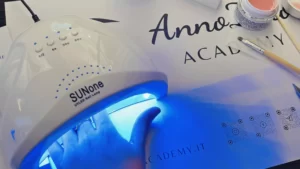 Corso Ricostruzione Unghie Corso Ricostruzione Unghie