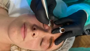 Microblading Esercitazione su Modella Microblading Esercitazione su Modella